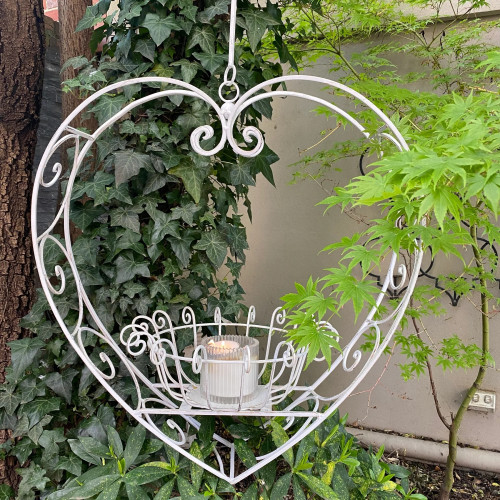 Photograph of Hanging Planter - Metal Heart Large
