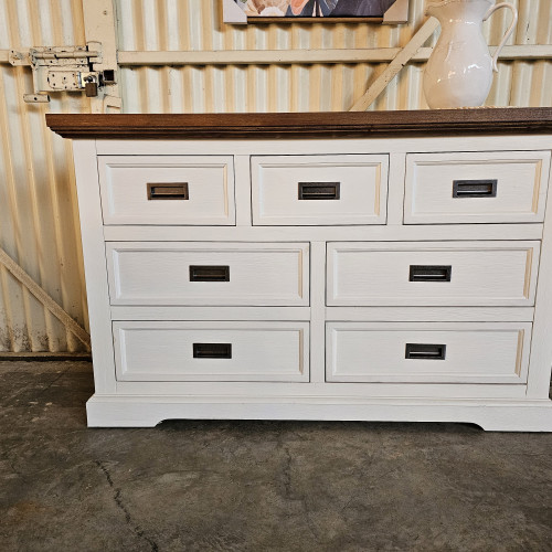 Photograph of Hampton Chest of Drawers - 2 Tone